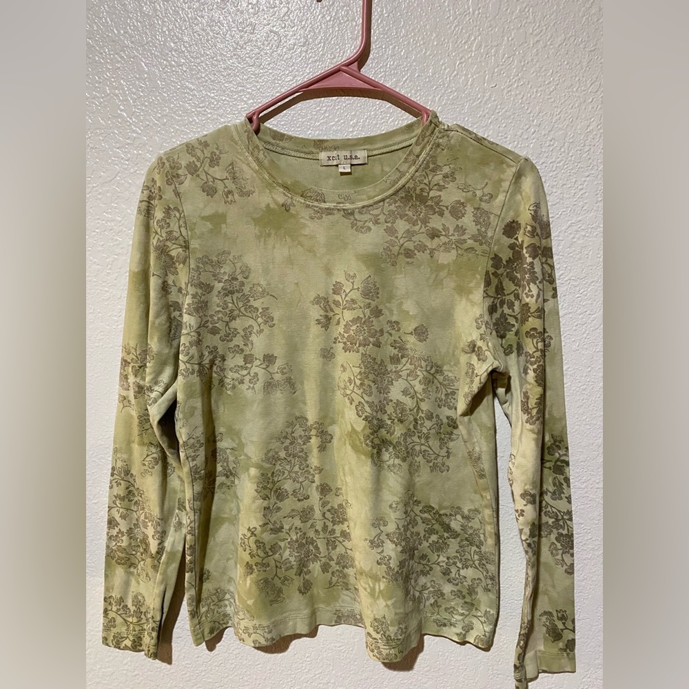 Xcit USA Y2K Green Floral long sleeve